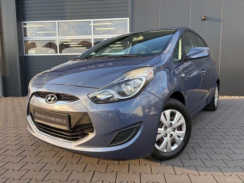 Gebraucht Hyundai ix20 92 PS (67 kW) 2013 Blau Kleinwagen
