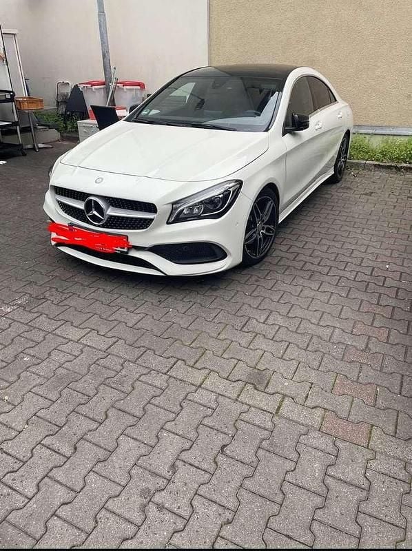 Gebraucht Mercedes CLA200 AMG line 156 PS (114 kW) 2016 Weiß Limousine