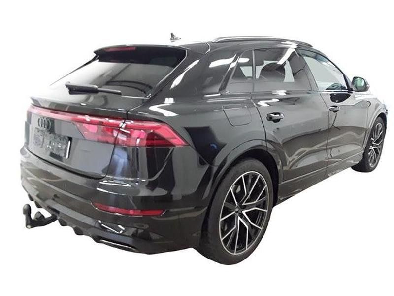 Gebraucht Audi Q8 Sport 231 PS (169 kW) 2024 Schwarz SUV