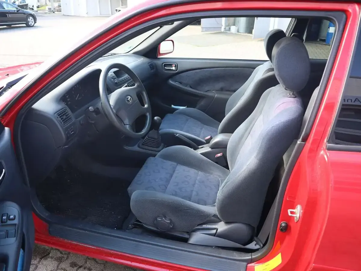 Brugt Toyota Corolla 97 HK (71 kW) 2001 Rød Sedan