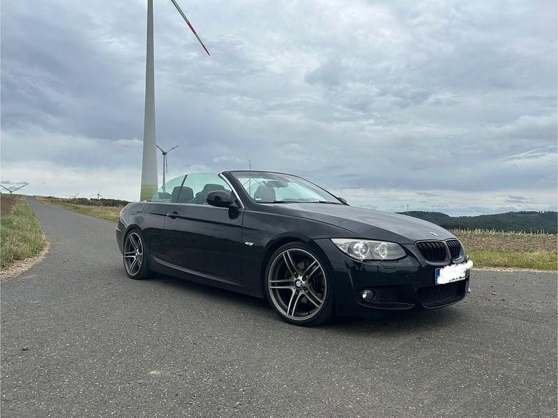 Schwarz Gebraucht 2010 BMW 330 Cabriolet Performance Cabrio | 14.200 € (Fairer Preis) - Bild 1/4