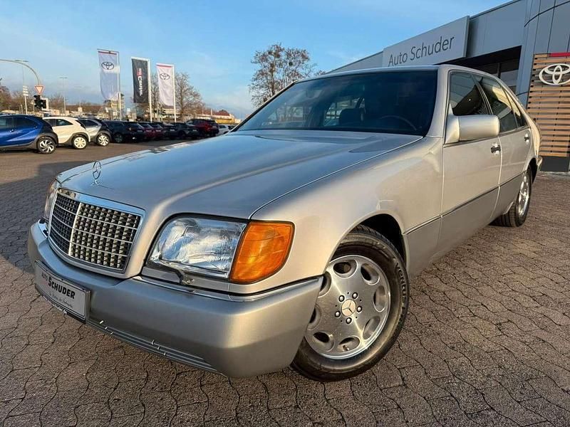 Silber Gebraucht 1993 Mercedes S600 Limousine | 19.990 € - Bild 1/4