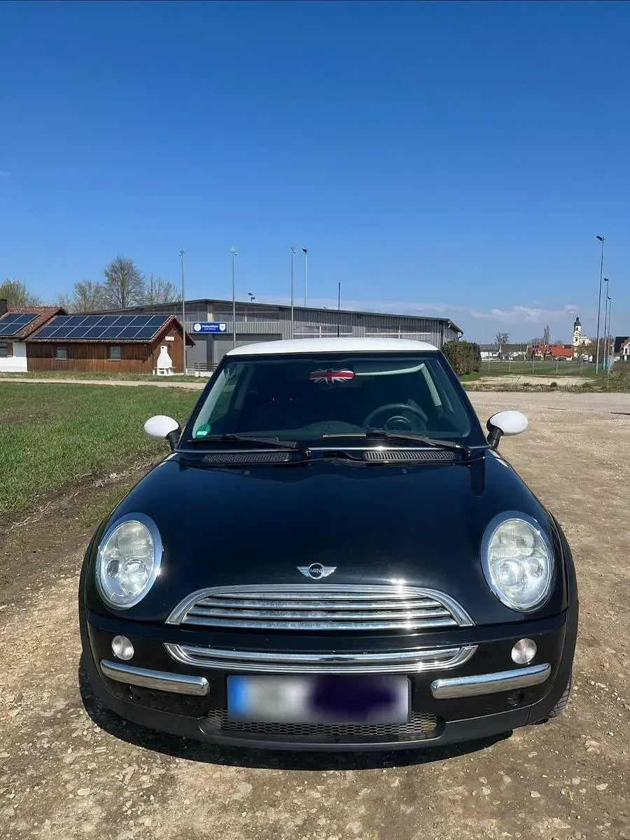 Used Mini ONE 90 HP (66 kW) 2003 Black Hatchback
