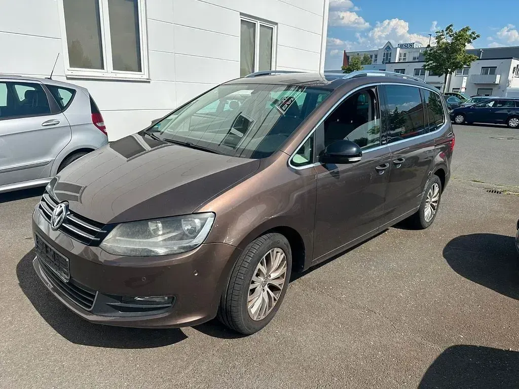 Gebraucht VW Sharan Style 140 PS (102 kW) 2012 Braun Van / Kleinbus