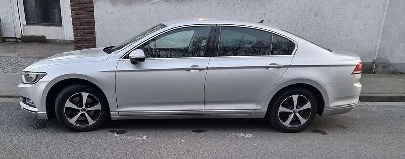 Gebraucht VW Passat Comfortline 150 PS (110 kW) 2015 Grau Limousine