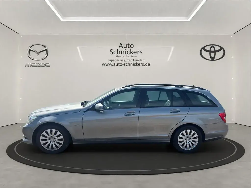 Gebraucht Mercedes C250 204 PS (150 kW) 2011 Palladiumsilber Kombi