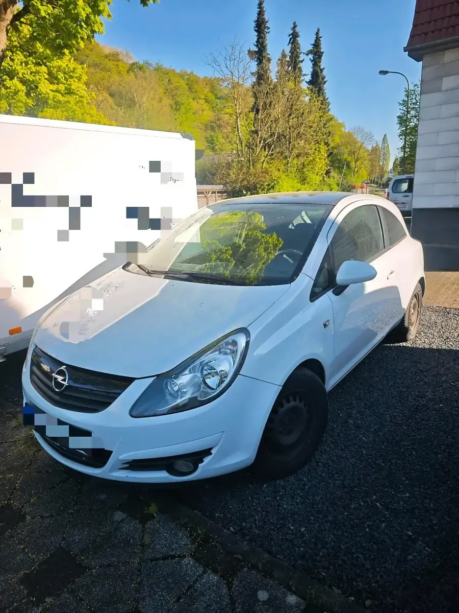 Używany Opel Corsa 80 KM (58 kW) 2009 Biały Hatchback