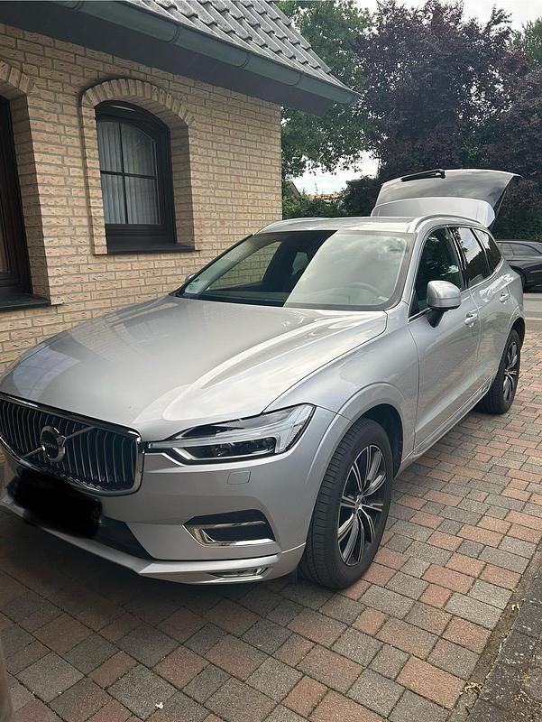 Grau Gebraucht 2019 Volvo XC60 SUV | 28.500 € (Superpreis) - Bild 1/4
