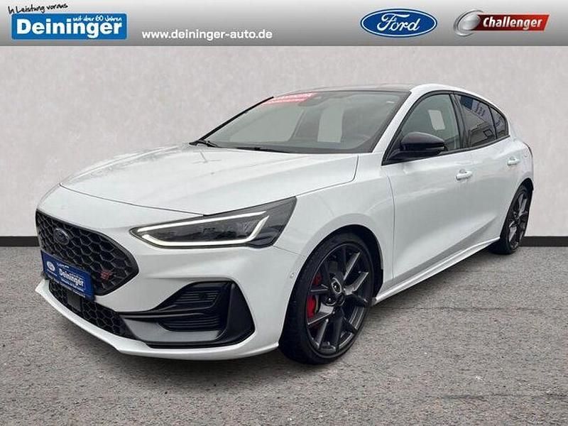 Frostweiß Gebraucht 2024 Ford Focus ST Kombi | 37.990 € (Etwas zu teuer) - Bild 1/4