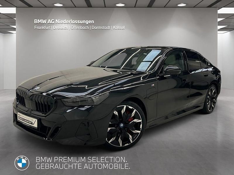 Schwarz Gebraucht 2025 BMW 550e Comfort Edition Limousine | 77.970 € (Fairer Preis) - Bild 1/4
