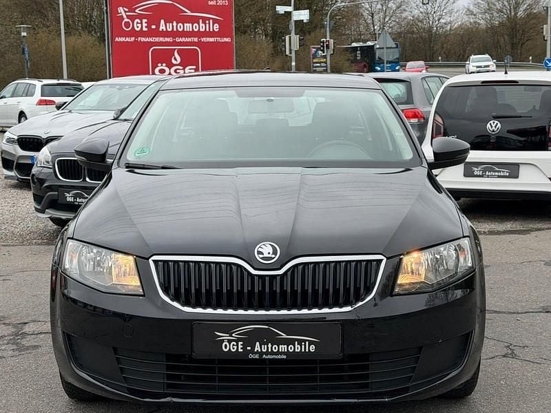 Gebraucht Skoda Octavia Active 105 PS (77 kW) 2014 Schwarz Kleinwagen