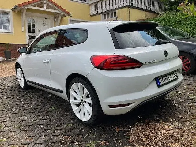 Gebraucht VW Scirocco 125 PS (91 kW) 2015 Weiß Coupé