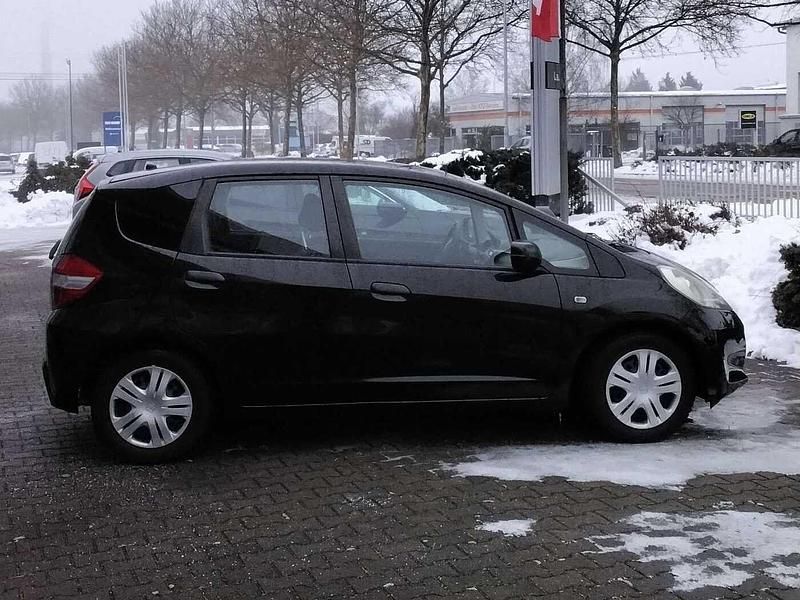 Gebraucht Honda Jazz S Cool 90 PS (66 kW) 2012 Crystal black p. Kleinwagen