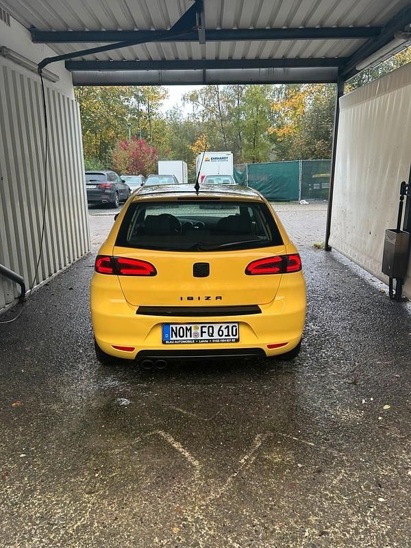 Gelb Gebraucht 2008 Seat Ibiza Kleinwagen | 1.700 € (Superpreis) - Bild 1/4