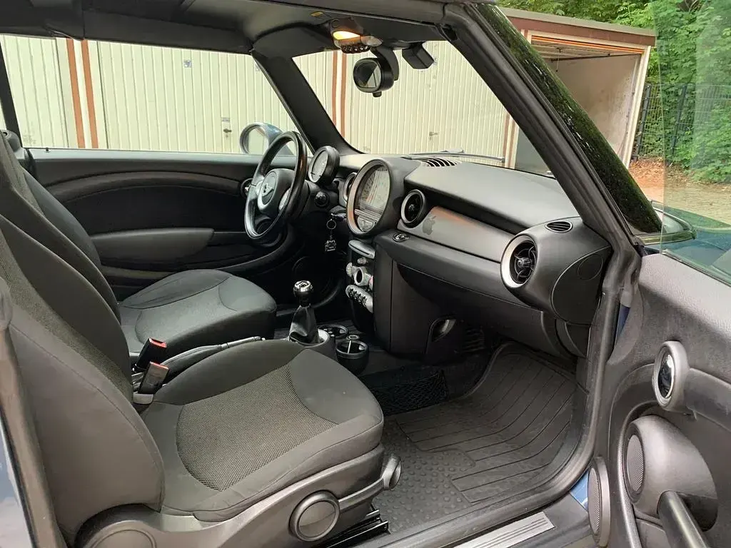 Gebraucht Mini Cooper Cabriolet 122 PS (89 kW) 2010 Blau Cabrio