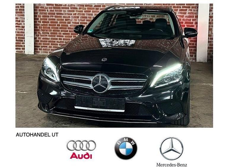 Gebraucht Mercedes C220 194 PS (142 kW) 2019 Schwarz Kombi