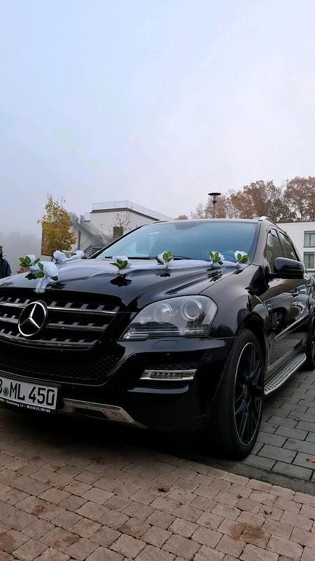 Schwarz Gebraucht 2010 Mercedes ML450 SUV | 21.000 € - Bild 1/4