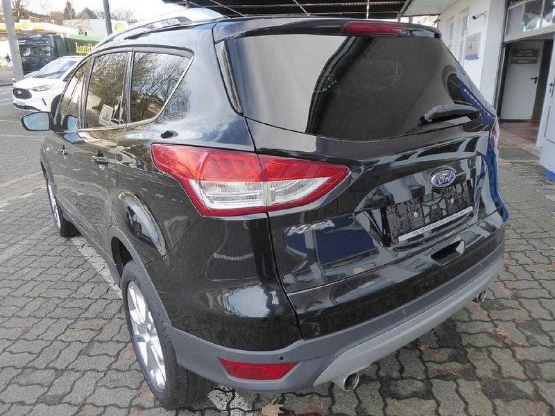 Gebraucht Ford Kuga Titanium 179 PS (131 kW) 2015 Pantherschwarz metallic SUV