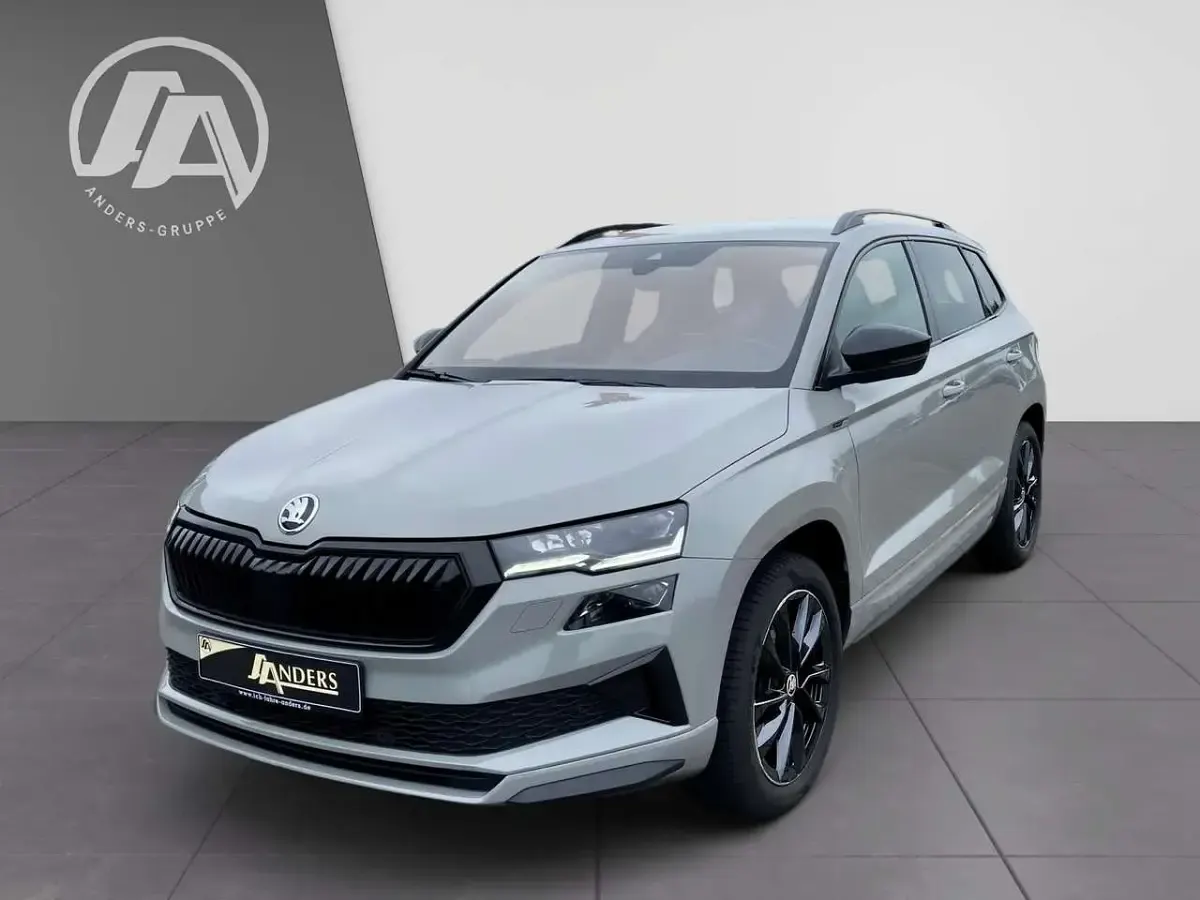 Gebraucht Skoda Karoq SportLine 190 PS (139 kW) 2023 Steel grau SUV