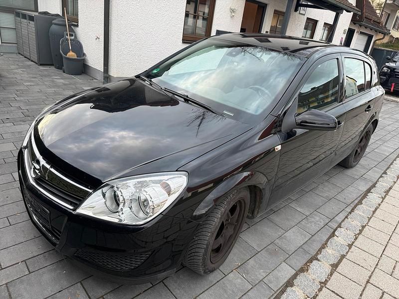 Gebraucht Opel Astra 116 PS (85 kW) 2009 Schwarz Limousine