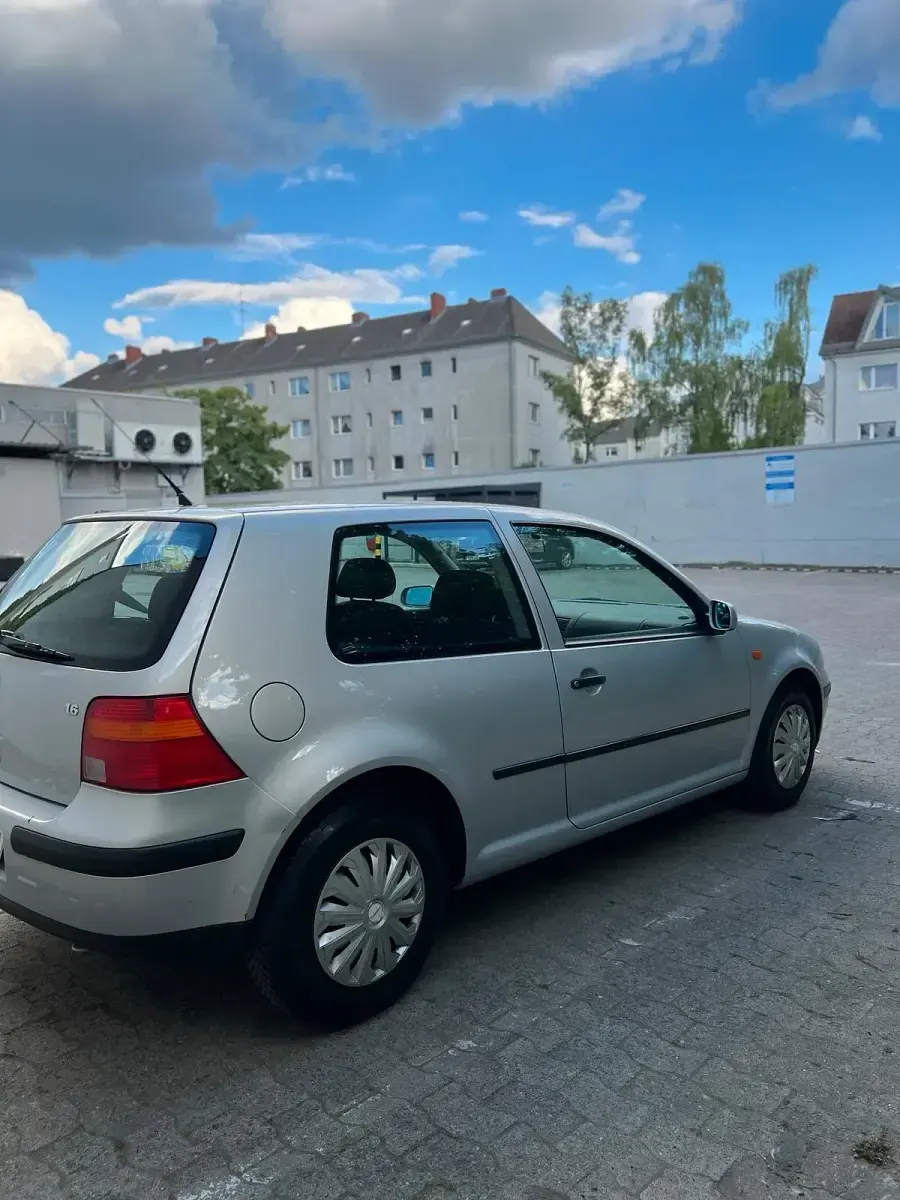 Używany VW Golf 101 KM (74 kW) 1998 Srebrny Coupe