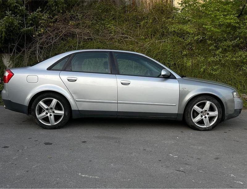 Second-hand Audi A4 150 CP (110 kW) 2000 Berlinǎ