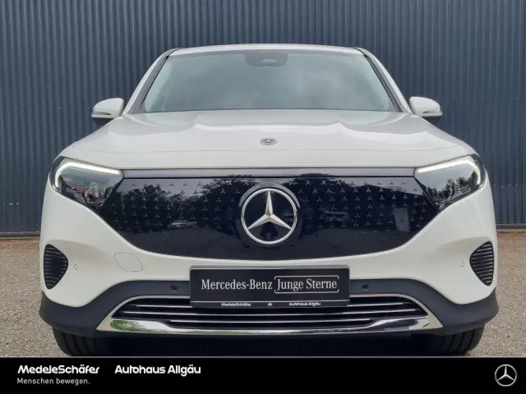 Gebraucht Mercedes EQB250 139 kW (190 PS) 2025 Unilack polarweiß SUV