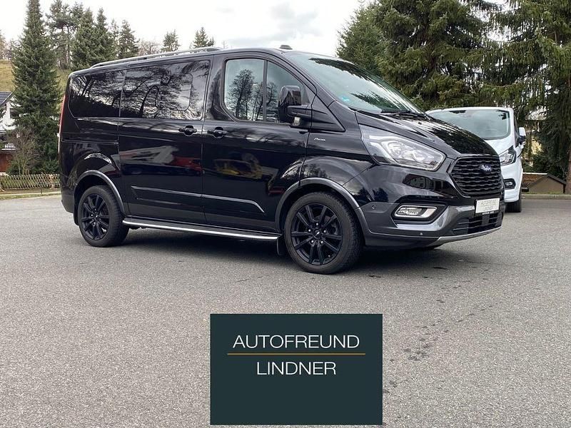 Gebraucht Ford Tourneo Active 150 PS (110 kW) 2023 Schwarz Van / Kleinbus