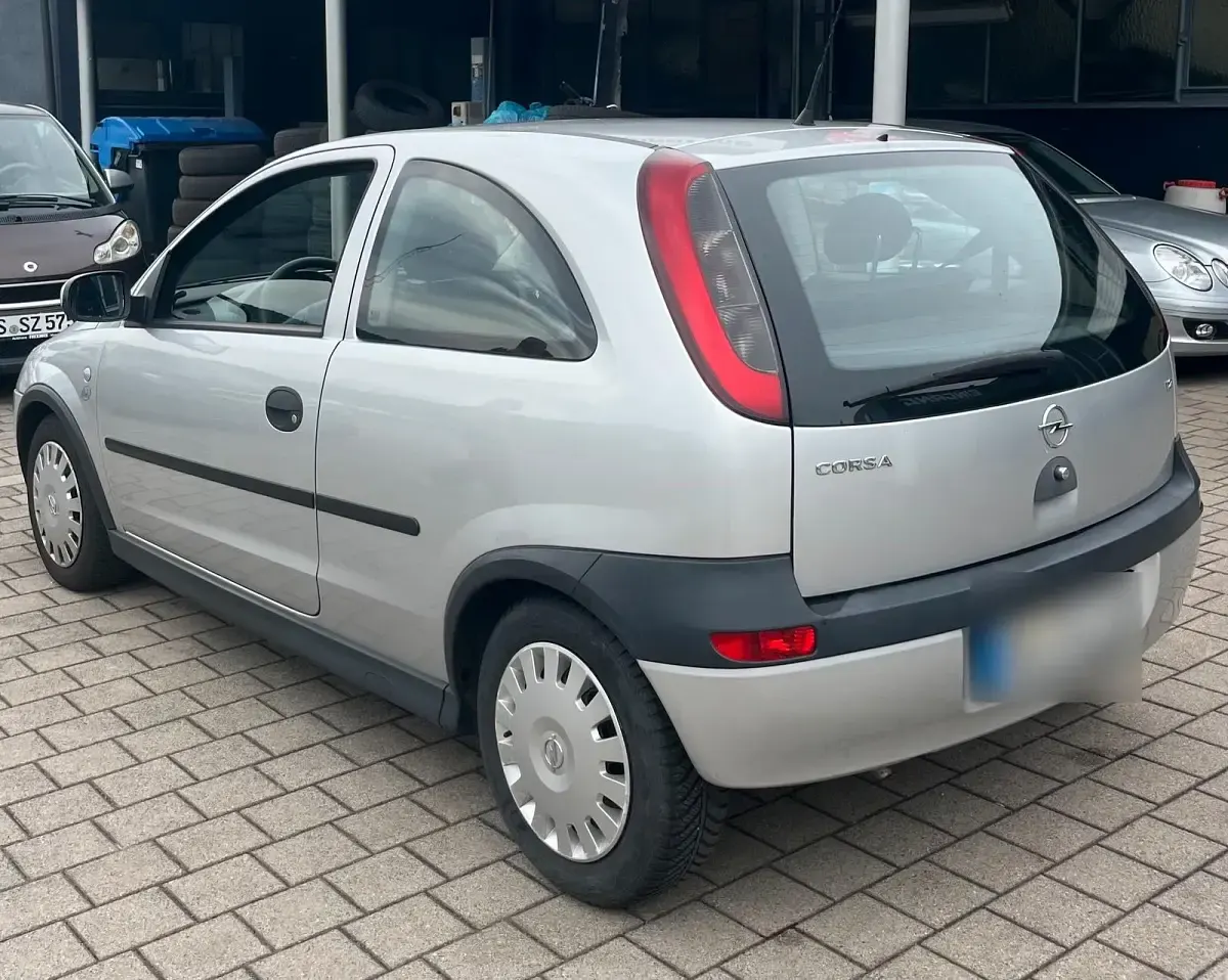 Gebraucht Opel Corsa 75 PS (55 kW) 2002 Silber Kleinwagen