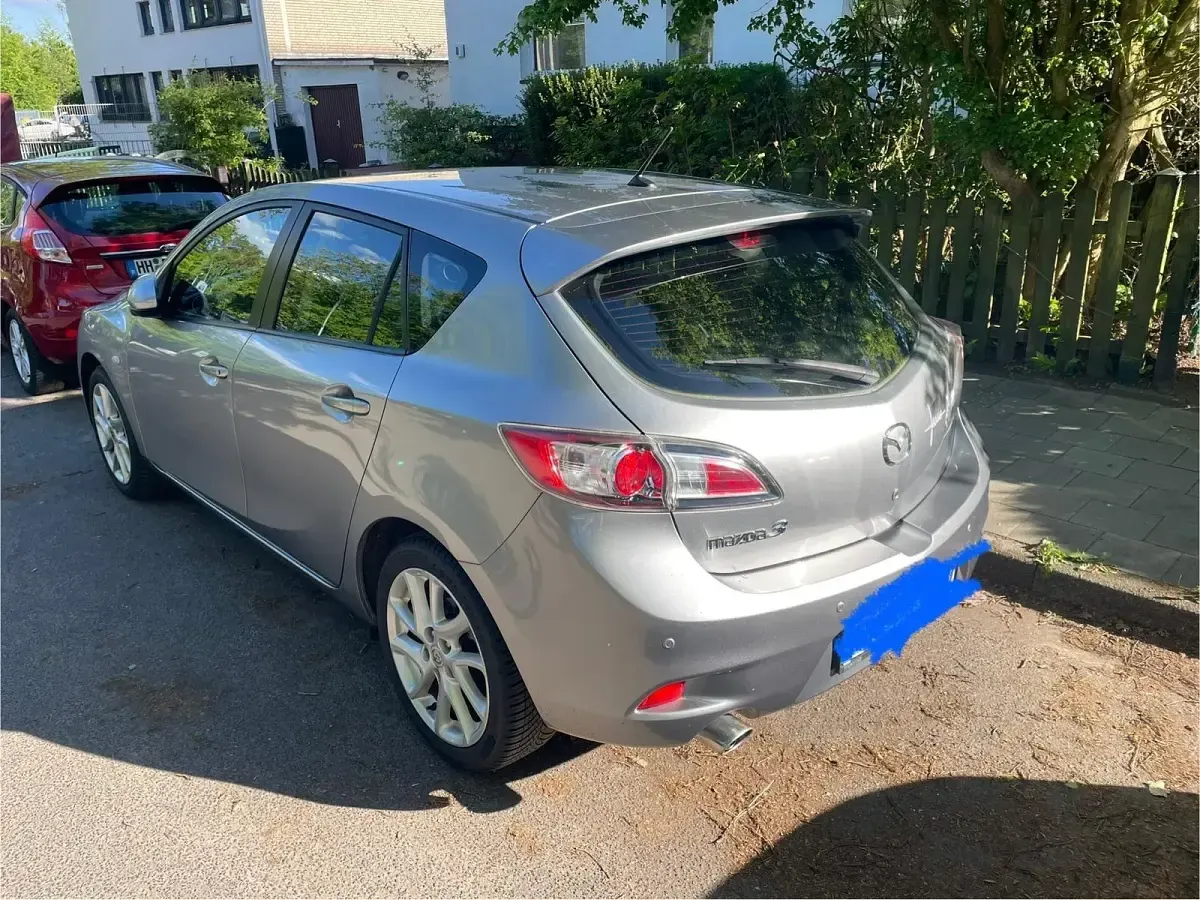 Gebraucht Mazda 3 105 PS (77 kW) 2012 Silber Limousine