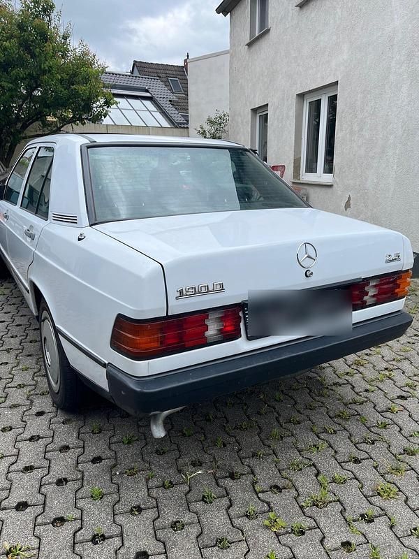 Gebraucht Mercedes 190 90 PS (66 kW) 1987 Weiß Limousine