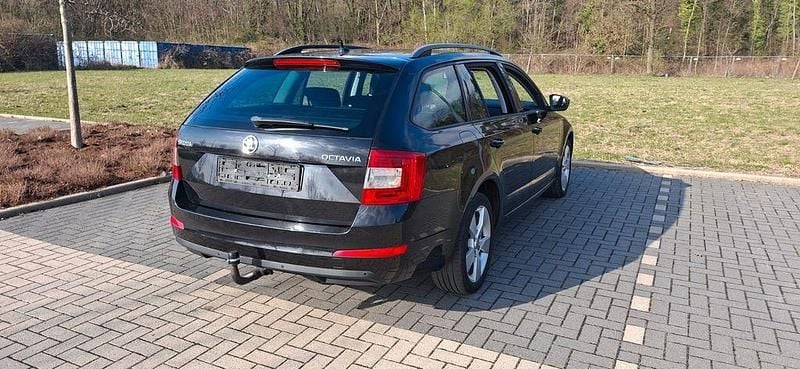 Gebraucht Skoda Octavia Joy 150 PS (110 kW) 2017 Schwarz Kombi