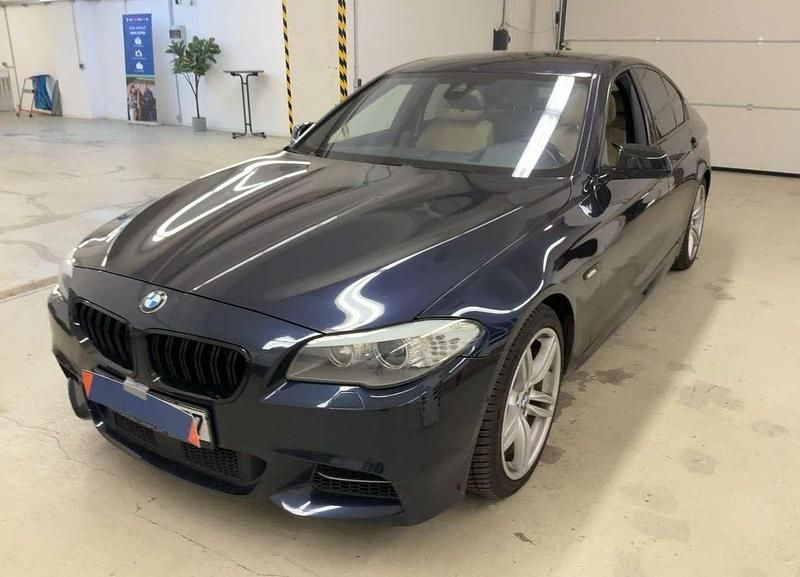 Gebraucht BMW 550 381 PS (280 kW) 2012 Imperialblau Limousine