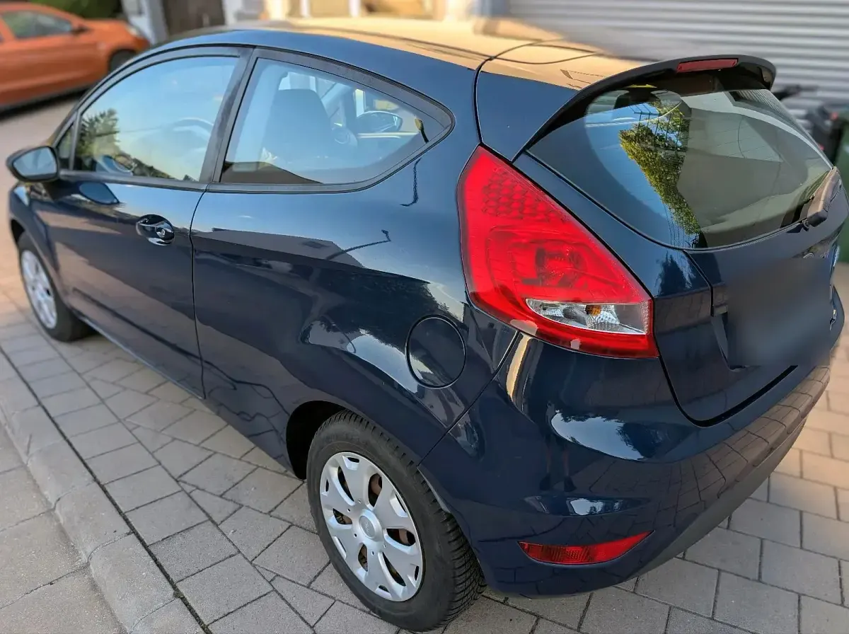 Gebraucht Ford Fiesta 60 PS (44 kW) 2009 Blau Kleinwagen