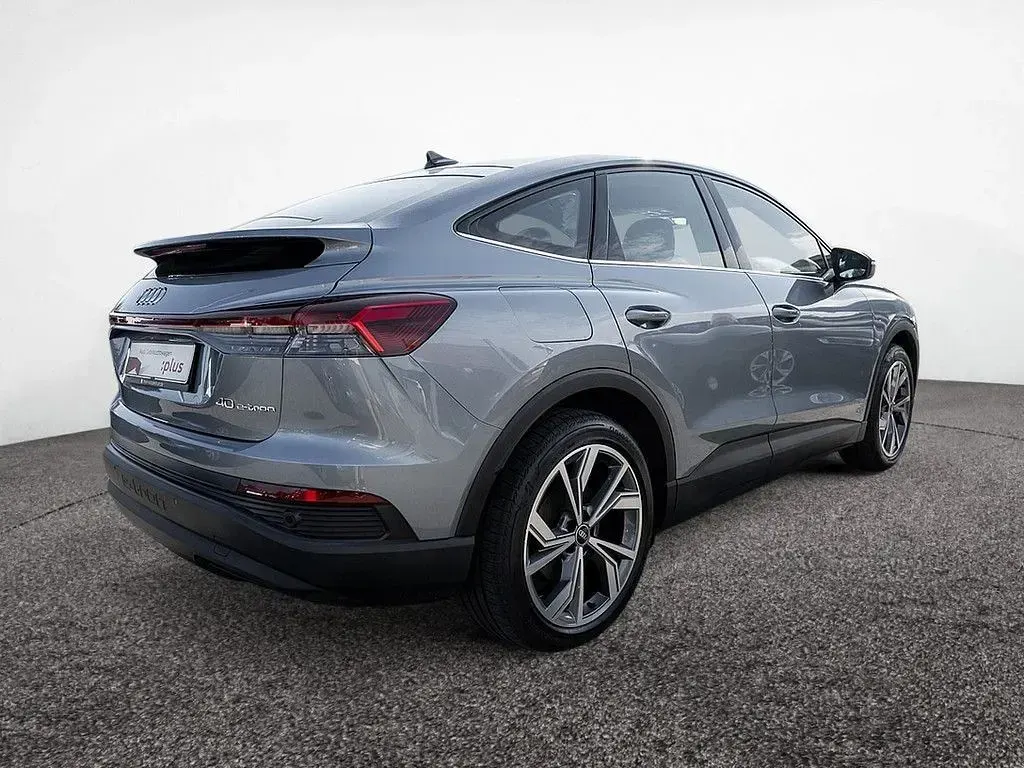 Gebraucht Audi Q4 Sportback e-tron Performance 150 kW (204 PS) 2022 Blau SUV