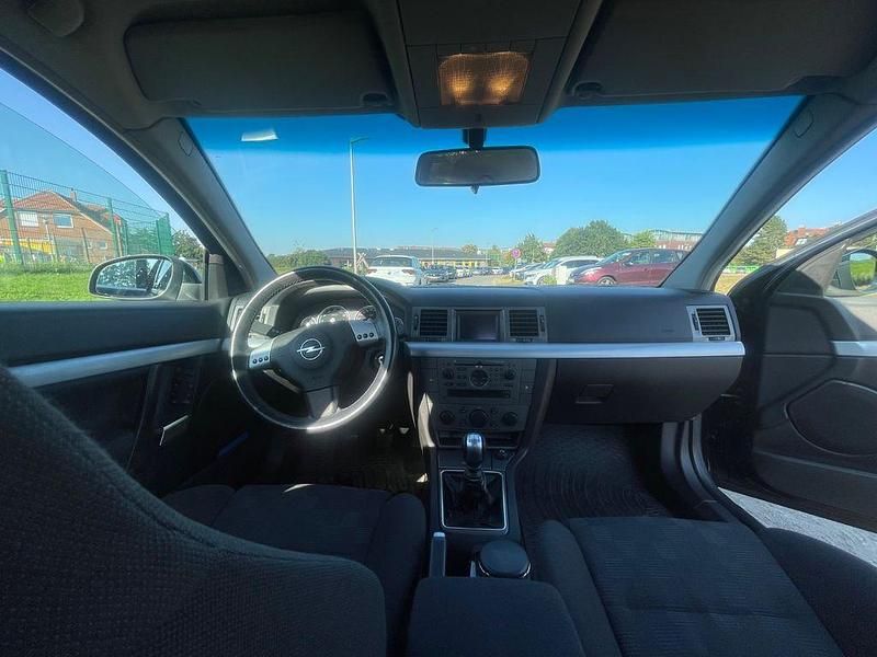 Schwarz Gebraucht 2004 Opel Vectra GTS Limousine | 1.000 € (Superpreis) - Bild 1/4