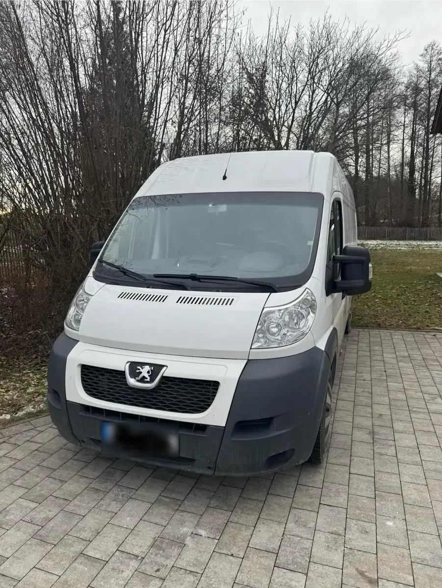Używany Peugeot Boxer 180 KM (132 kW) 2011 Biały Van