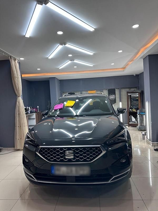 Grau Gebraucht 2023 Seat Tarraco SUV | 29.990 € (Superpreis) - Bild 1/4