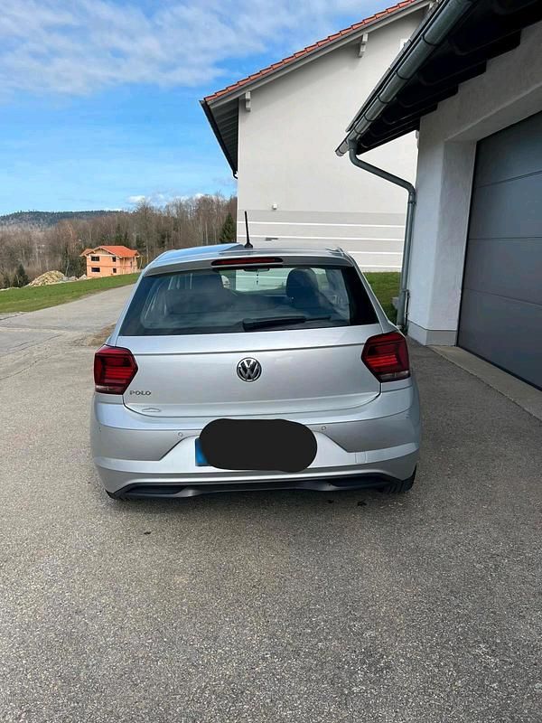 Gebraucht VW Polo Highline 95 PS (69 kW) 2018 Silber Kleinwagen