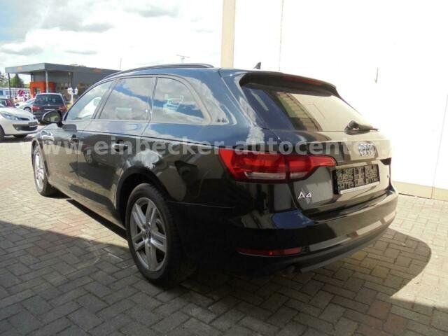 Gebraucht Audi A4 Basis 150 PS (110 kW) 2017 Schwarz metallic Kombi