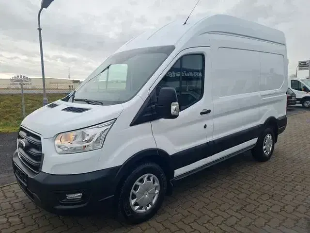 Second-hand Ford Transit Trend 131 CP (96 kW) 2020 Alb Monovolum