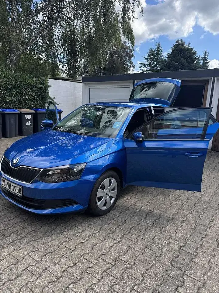 Gebraucht Skoda Fabia Ambition 60 PS (44 kW) 2017 Blau Kleinwagen