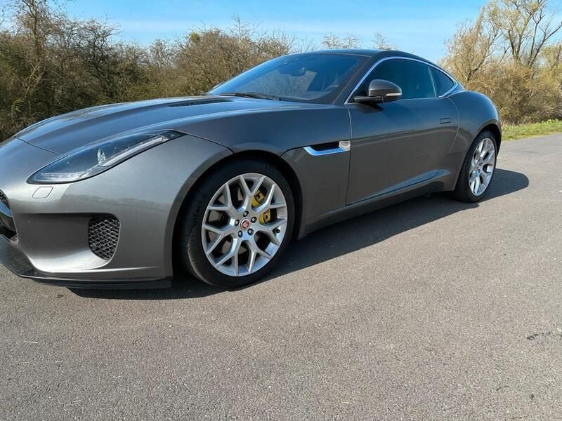 Grau Gebraucht 2018 Jaguar F-Type Coupé | 39.999 € (Superpreis) - Bild 1/4