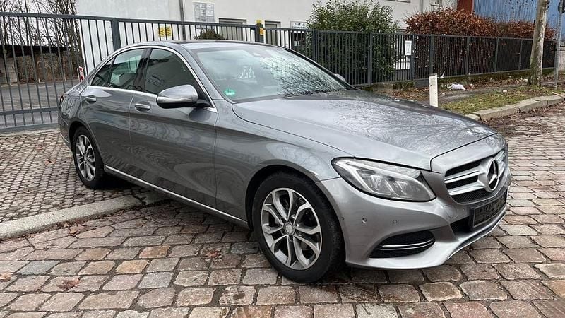 Gebraucht Mercedes C200 184 PS (135 kW) 2014 Silber Limousine