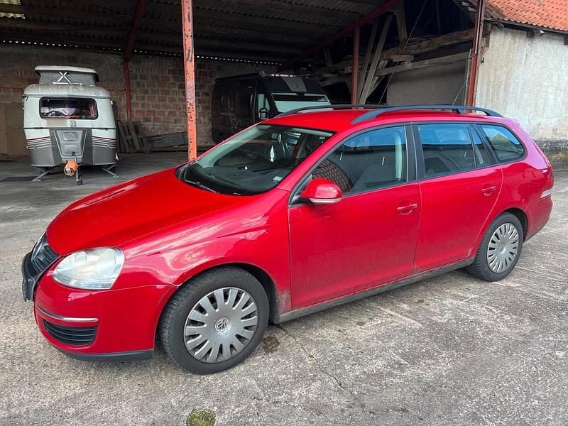 Gebraucht VW Golf V 105 PS (77 kW) 2009 Rot Kombi