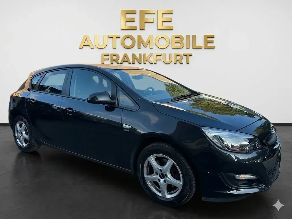 Gebraucht Opel Astra Active 131 PS (96 kW) 2013 Schwarz Limousine