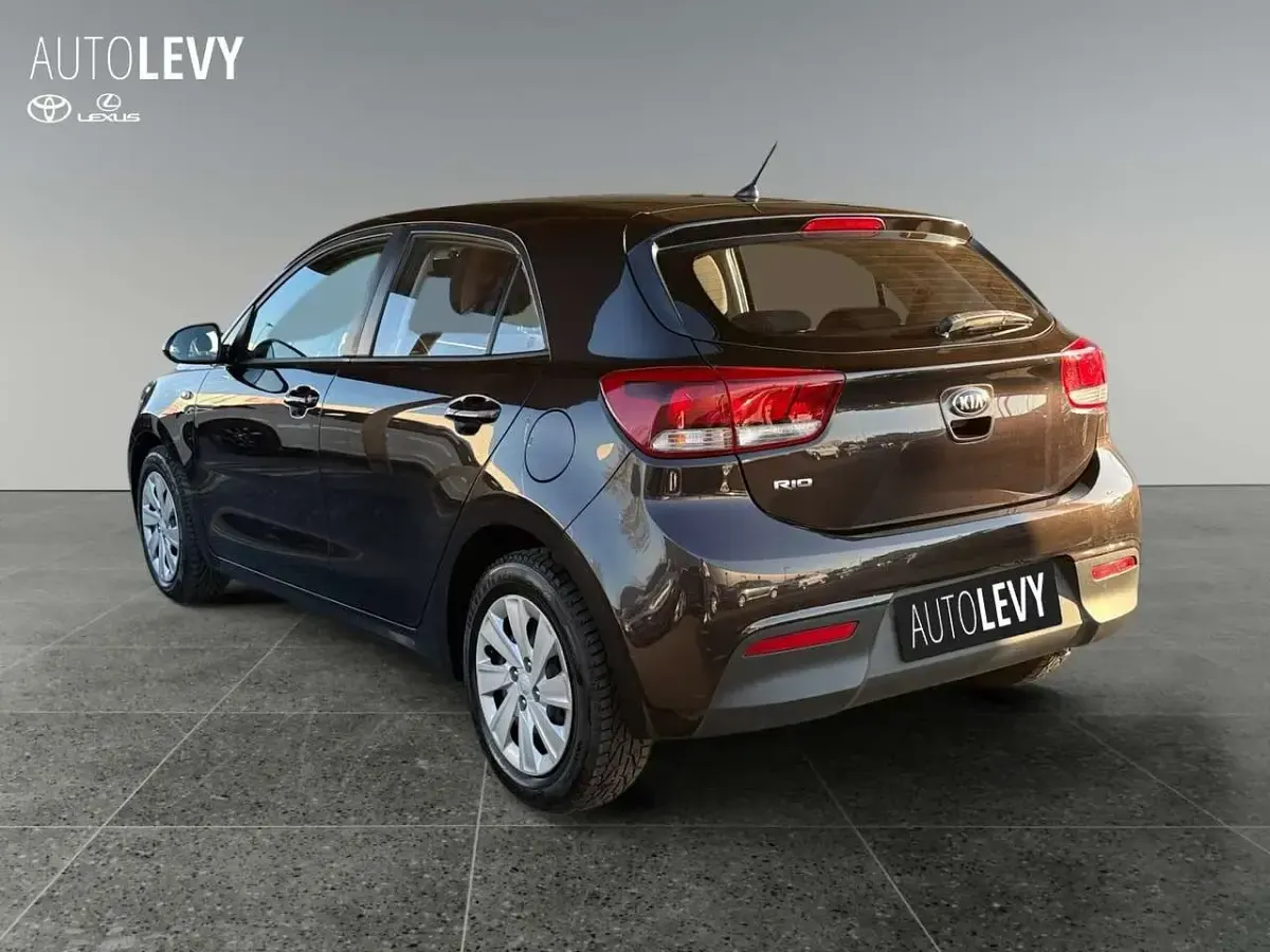 Gebraucht Kia Rio Attract 84 PS (61 kW) 2019 Schwarz Limousine