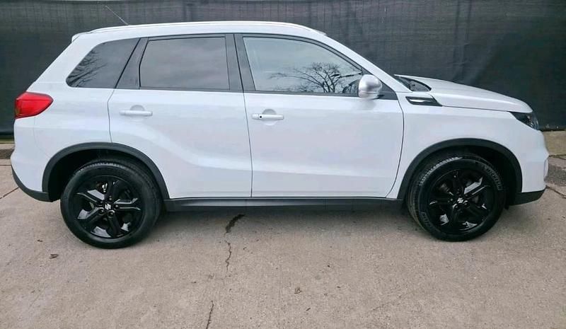 Usado Suzuki Vitara 140 HP (102 kW) 2018 Branco SUV