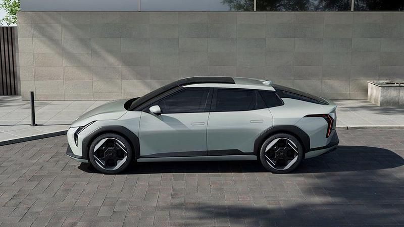 Grau Neu 2025 Kia EV4 Kleinwagen | 50.990 € - Bild 1/3
