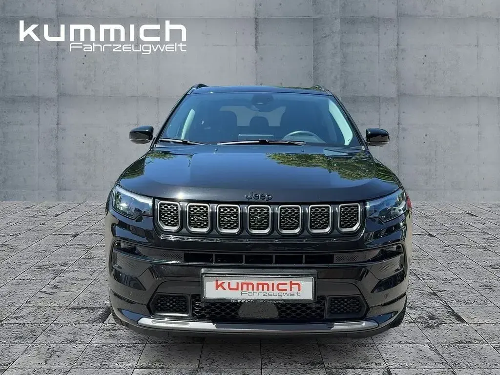 Gebraucht Jeep Compass 131 PS (96 kW) 2024 Schwarz SUV
